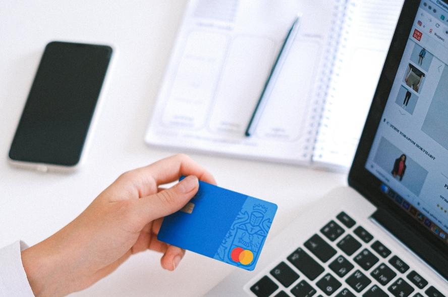 Um Unternehmen bei ihren komplexen Finanzprozessen zu helfen und Zeitersparnisse, Flexibilität, reliable und effiziente Datenstrukturen zu erzeugen, bieten wir unsere digitalen Abrechnungslösungen für Unternehmen jeder Größe an. 